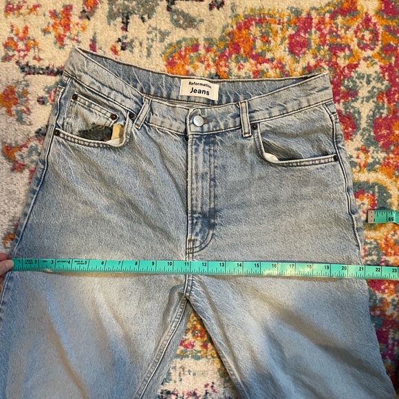Reformation Vintage High Straight Crop in Montauk - Picture 5 of 8